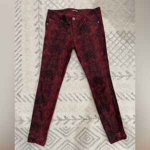 WOMENS EXPRESS RED SNAKE PRINT ANKLE SKINNY JEAN SIZE 8-  CUTE FIT!